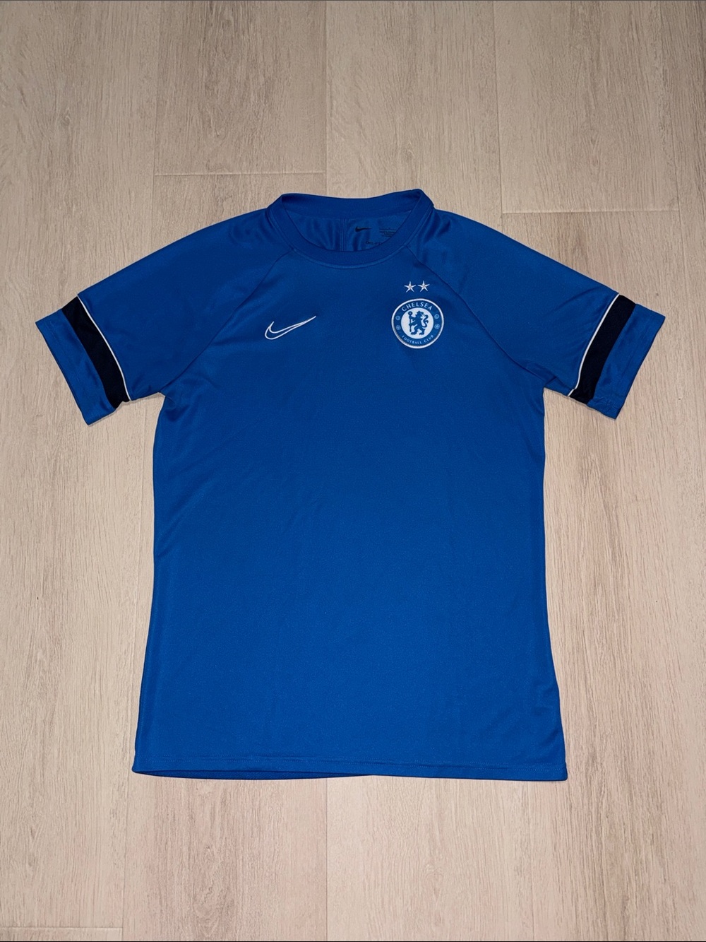 Nike Men’s Royal Blue Chelsea Soccer Training Jersey